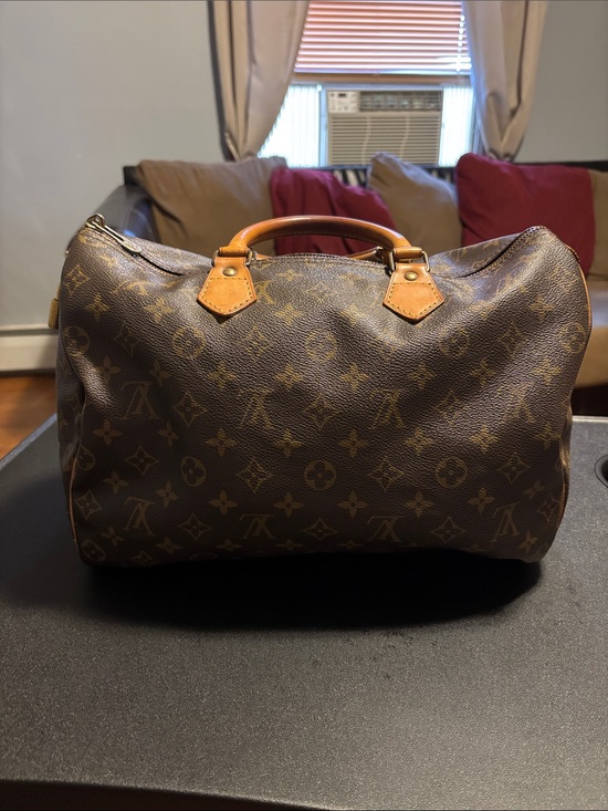 Louis Vuitton Handbags - Louis Vuitton Monogram Canvas- Speedy 30